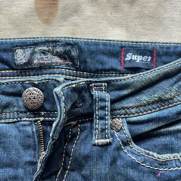 NWT Silver Aiko Mid Capri Jeans 28x22 - Picture 3 of 6